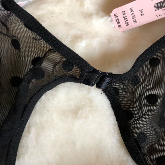 π₯SOLDπ₯Victoriaβs Secret push up bra. 34A - Picture 2 of 6